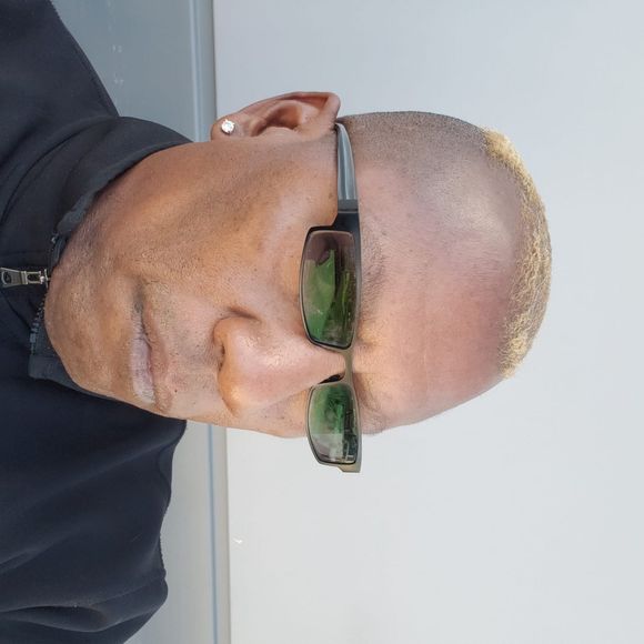 Meet your Posher, Max - Picture 1 of 1